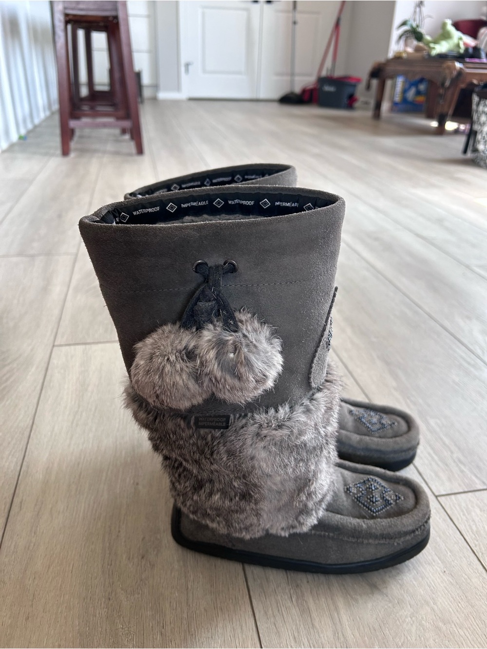 Manitobah Mukluks Waterproof Snowy Owl Gray Suede Fur Winter Boots Cozy Warm - Picture 4 of 12